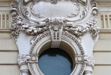 Phù điêu đá hoa cương – điểm nhấn ấn tượng cho mọi công trình